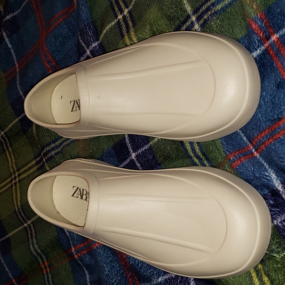 Zara Shoes Zara Jetfoam Platform Clogs Poshmark